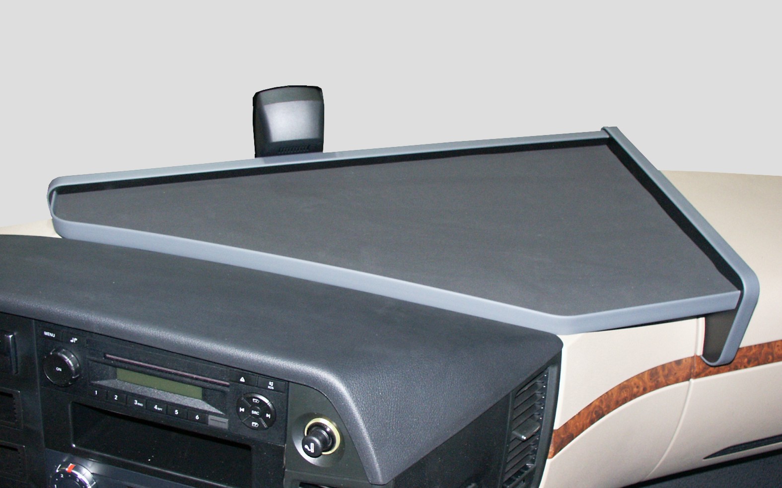 Product Image for Bord passande mb actros/arocs 12- 2300mm bred svart.,förarbord