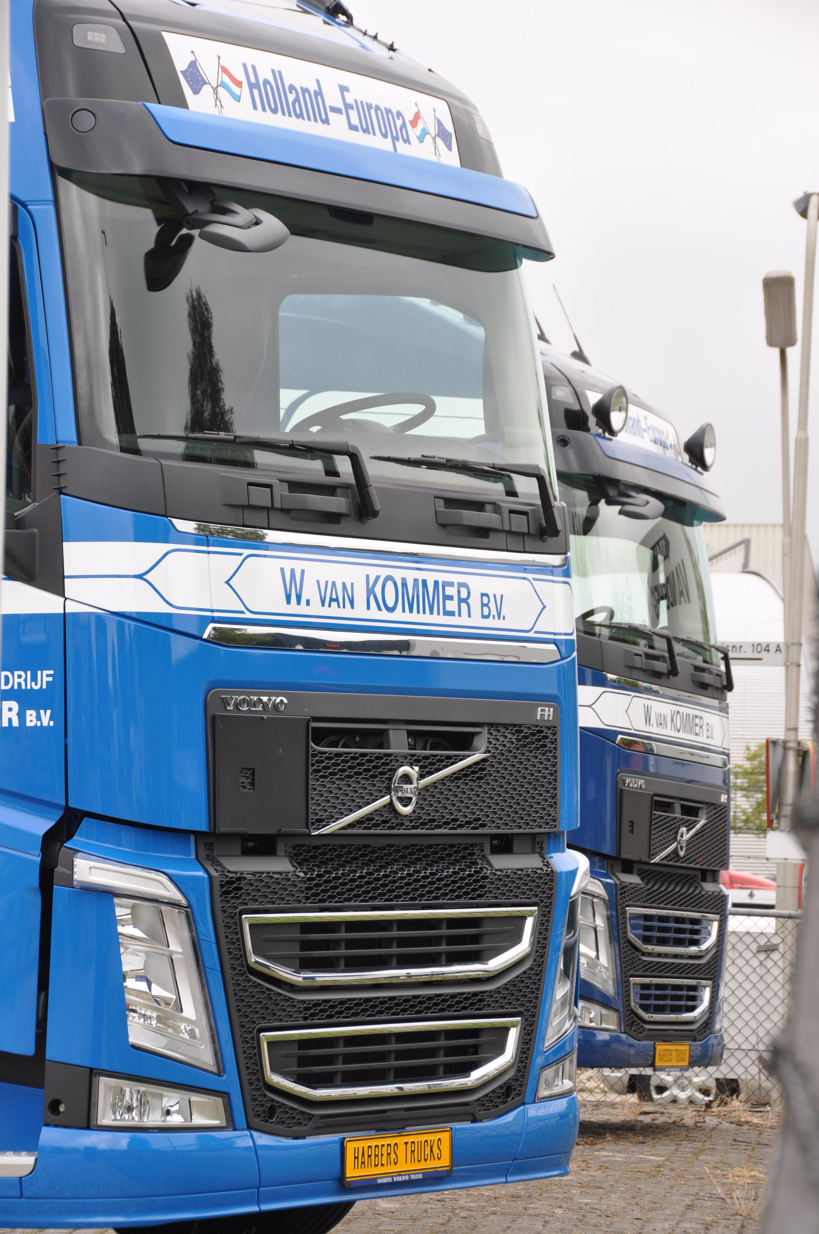 Product Image for Skylt passar för montering i,fronten på volvo fh ver. 4.